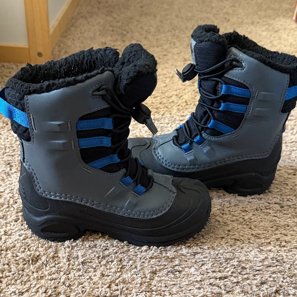 Columbia Kids' Gray and Black Snow Boots